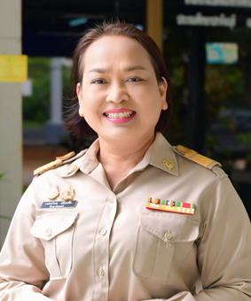 นางสาวเพชรไทย เย็นแย้ม